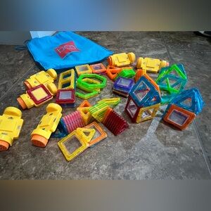 Magnetic build a shape /toys